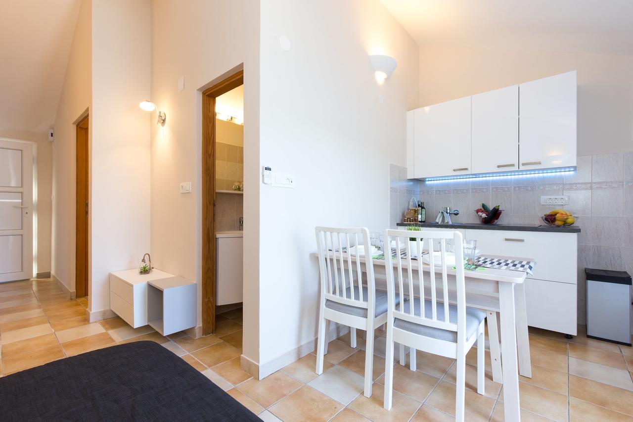 Apartments Tamaris Čižići Eksteriør billede