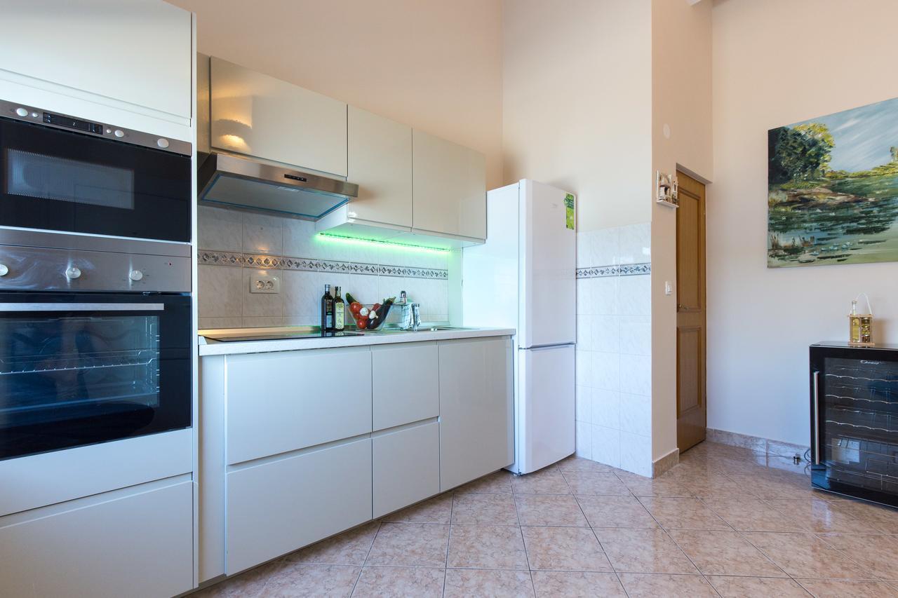 Apartments Tamaris Čižići Eksteriør billede